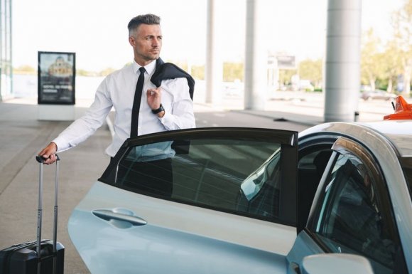 Société de taxi pour le transfert de personnes depuis un aéroport 