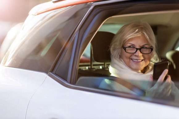 Taxi pour le transport de personnes sur une longue distance 