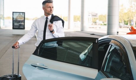 Société de taxi pour le transfert de personnes depuis un aéroport 