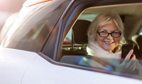 Taxi pour le transport de personnes sur une longue distance 